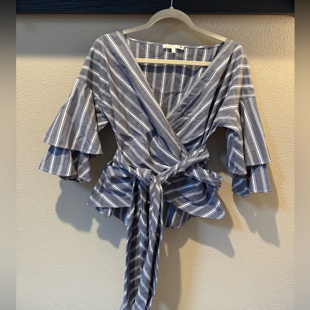 WAYF | Beckett Gray & White Striped Tiered Bell Sleeve Top- Size 8
